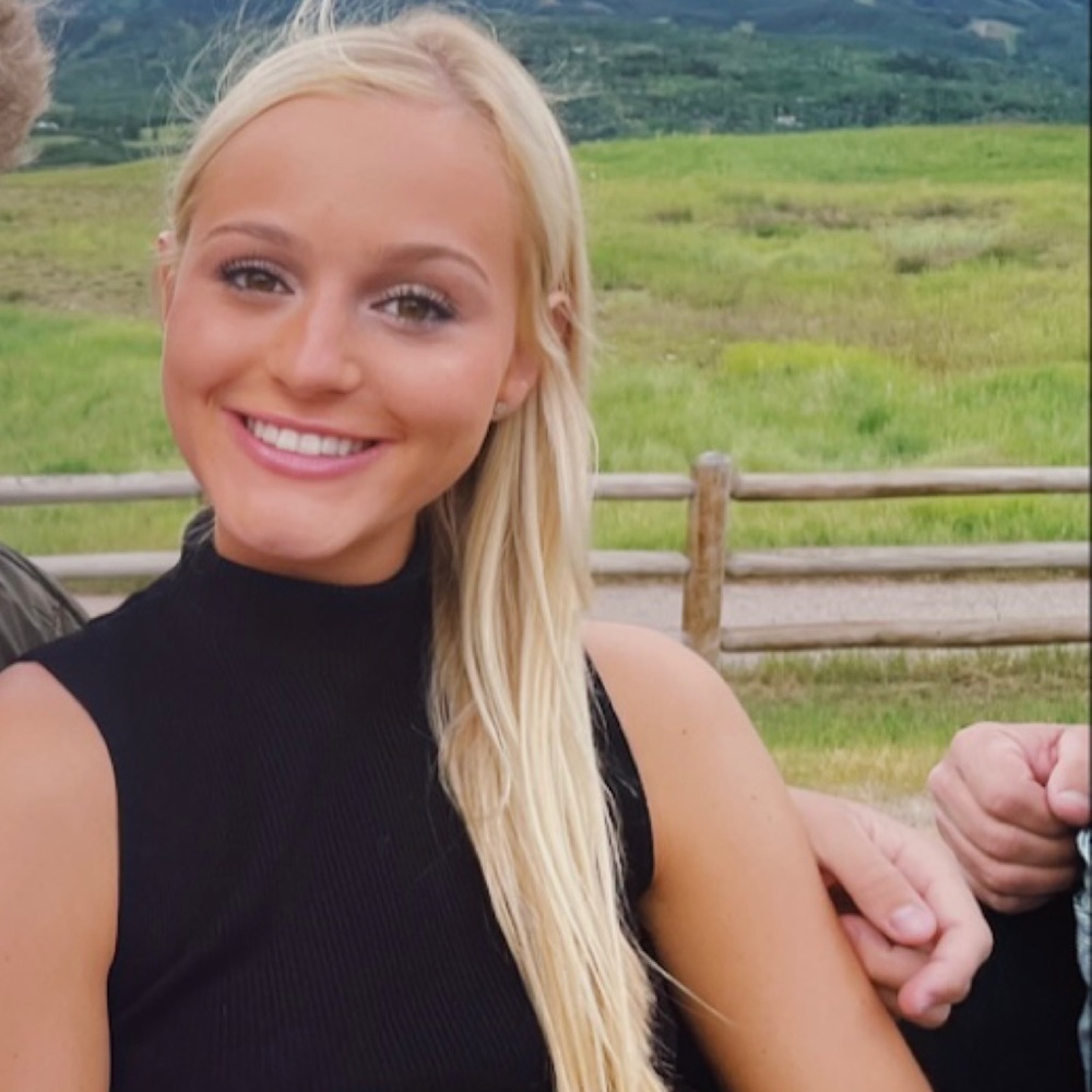 Meet your Posher, Issbel